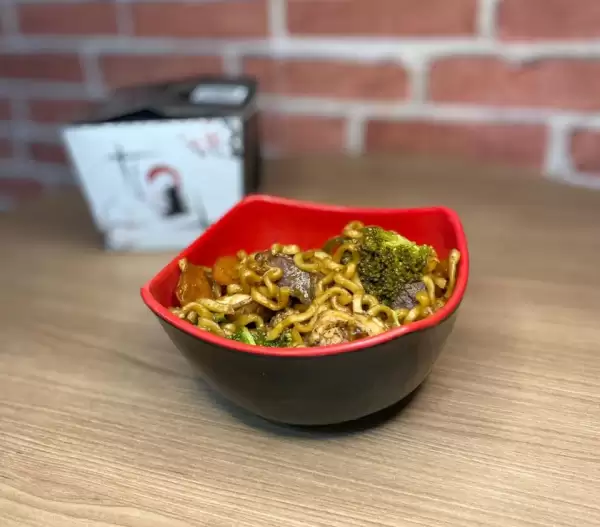 Yakisoba De Frango